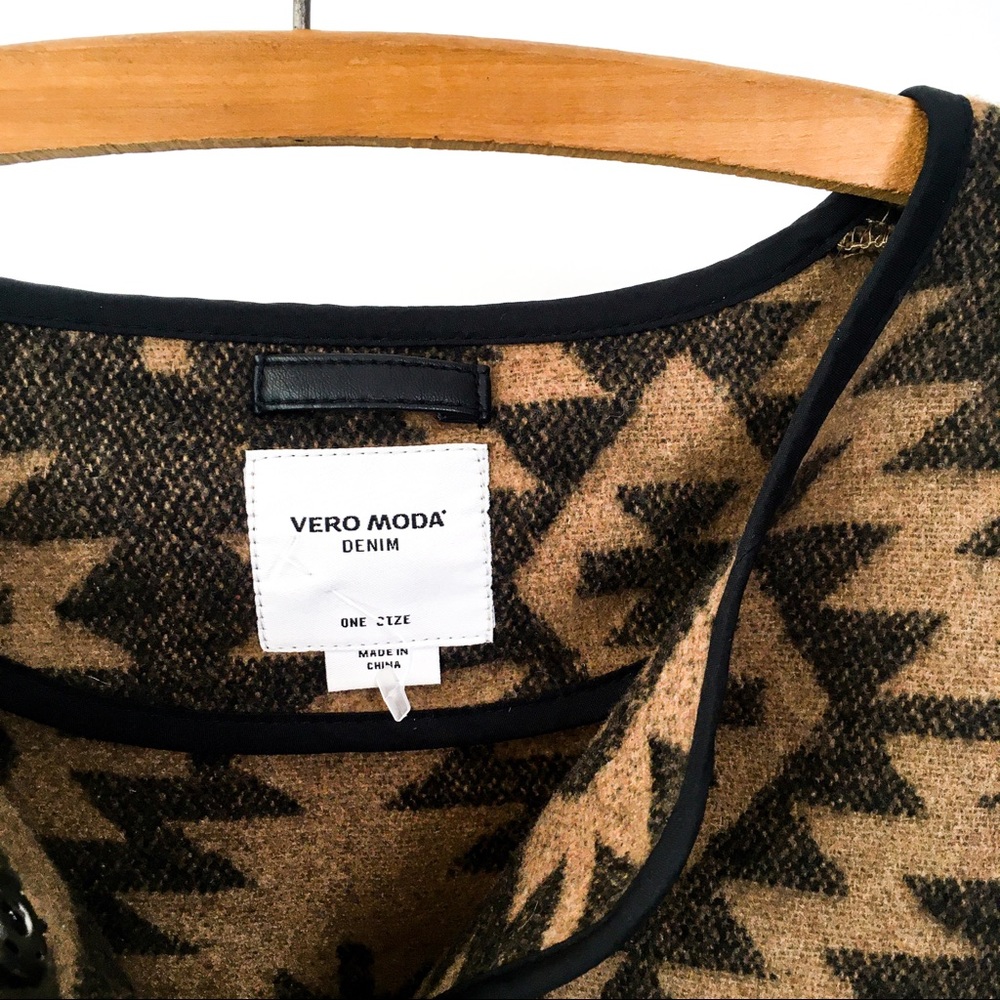 NEW! Vero Moda Navajo Poncho - Picture 9 of 11